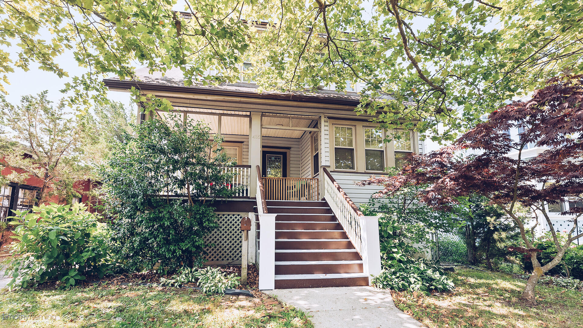 Long & Foster Vacation Rentals-486 W Perry Street-image-1