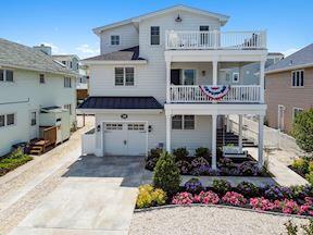 Long & Foster Vacation Rentals-1169 Avalon Avenue-image-1
