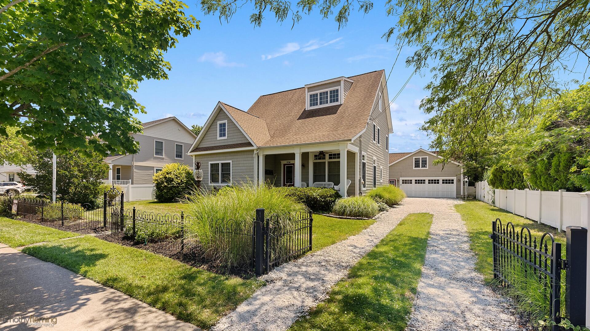 Long & Foster Vacation Rentals-1016 Virginia Ave.-image-1