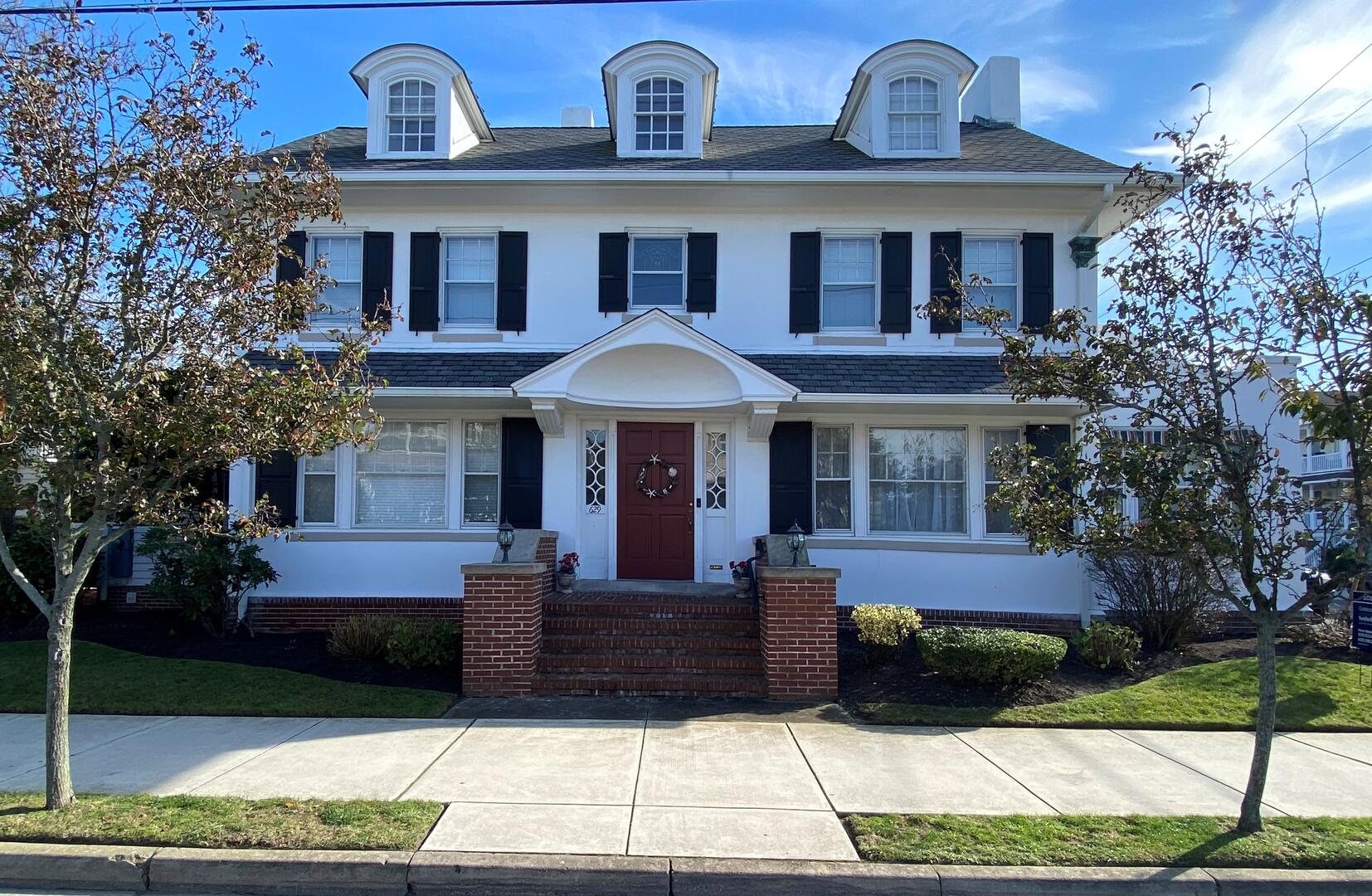 Long & Foster Vacation Rentals-629 Atlantic Avenue-image-1
