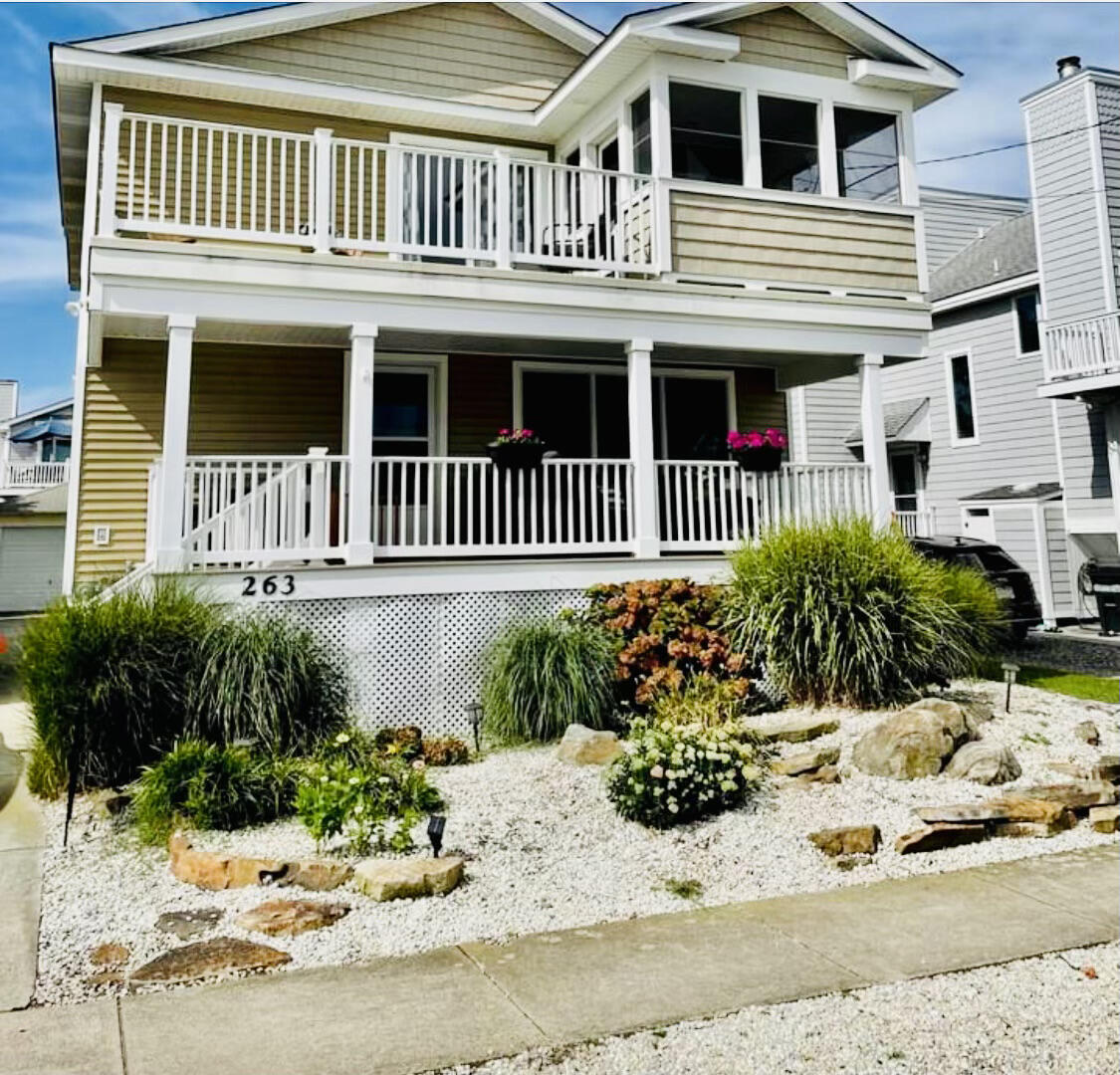 Long & Foster Vacation Rentals-263 82nd Street-image-1