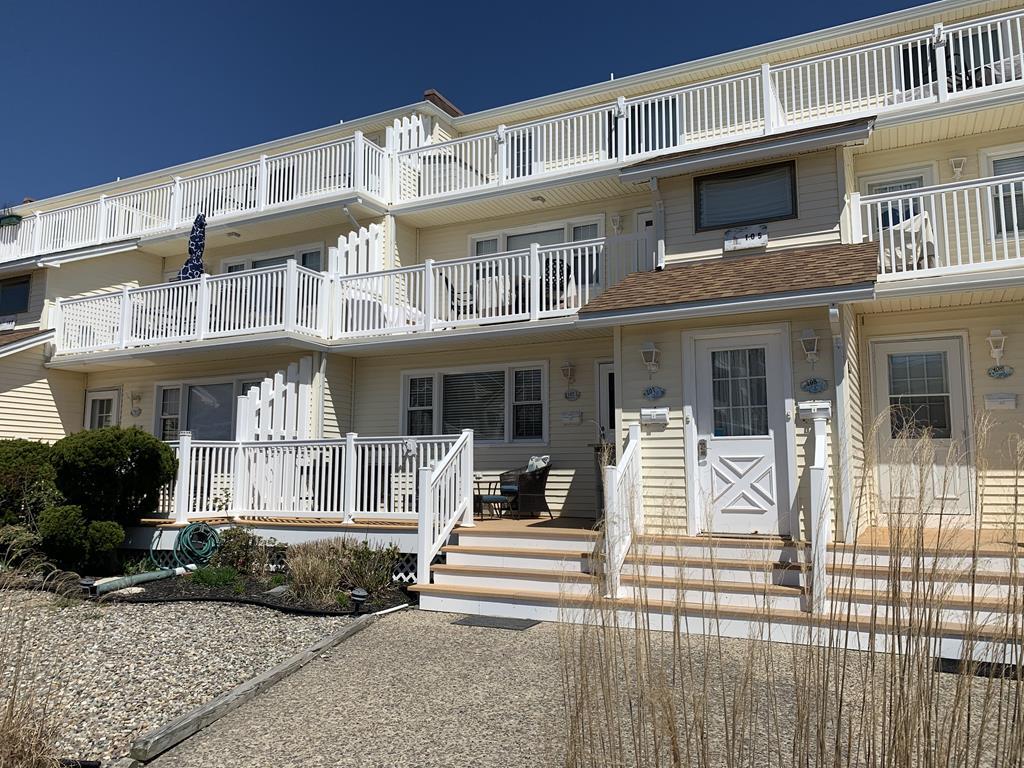 Long & Foster Vacation Rentals-105 65th Street #107-image-1