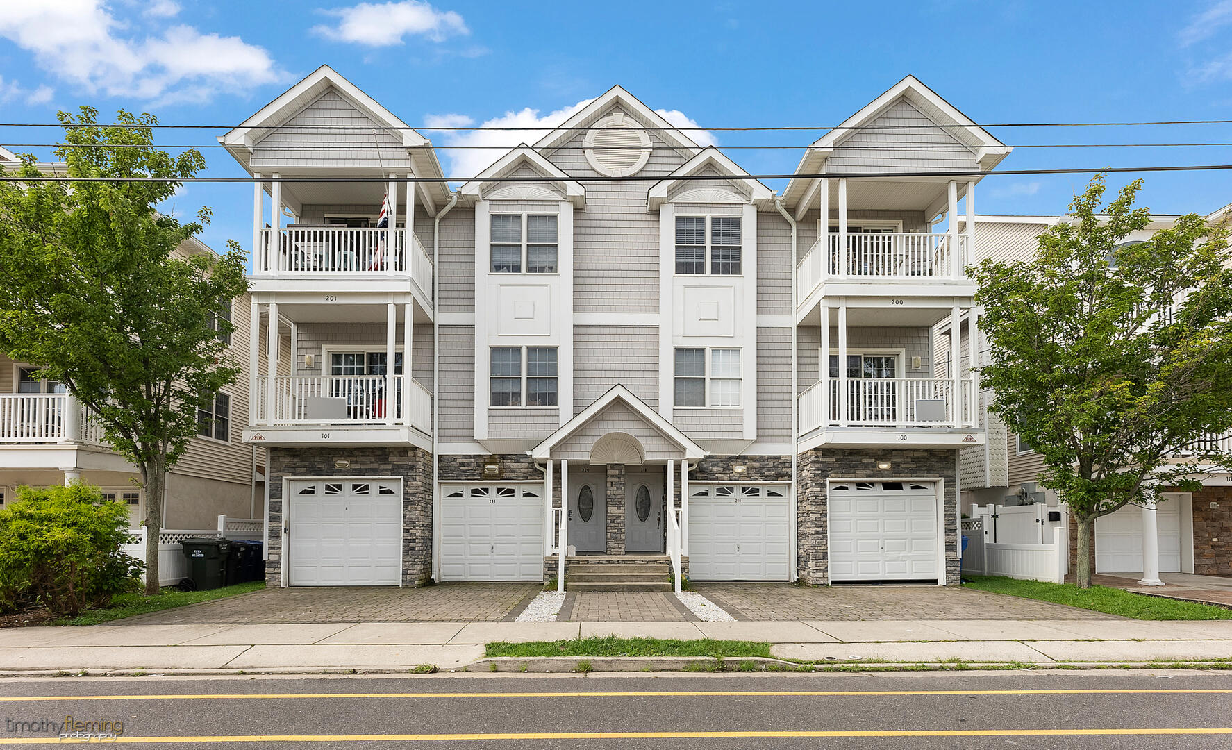 Long & Foster Vacation Rentals-318 E. Juniper Avenue - Unit 100-image-1