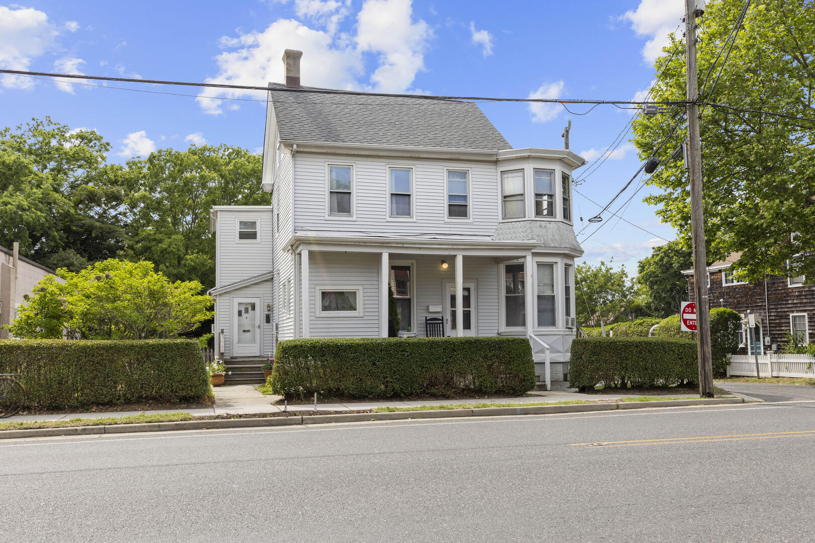 Long & Foster Vacation Rentals-210 Broadway-image-1