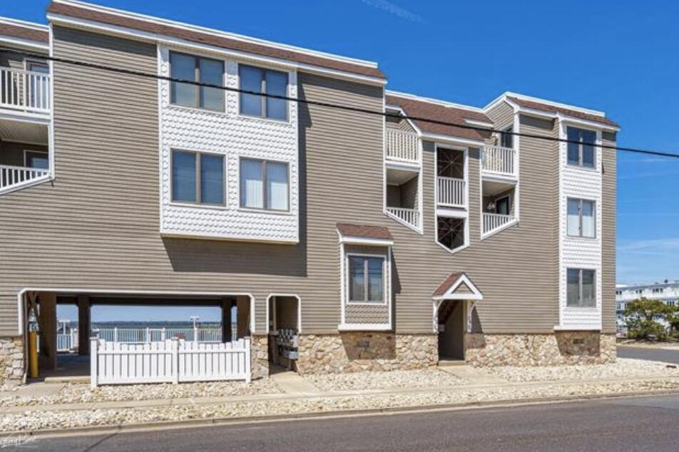 Long & Foster Vacation Rentals-8201 3rd. Ave, Unit 24-image-1