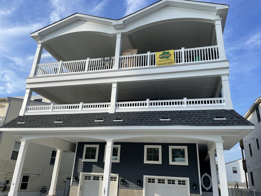 Long & Foster Vacation Rentals-127 39th Street West-image-1