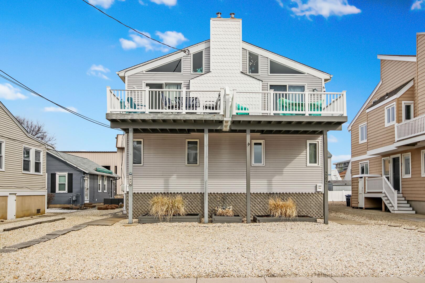 Long & Foster Vacation Rentals-262 W 82nd Street-image-1