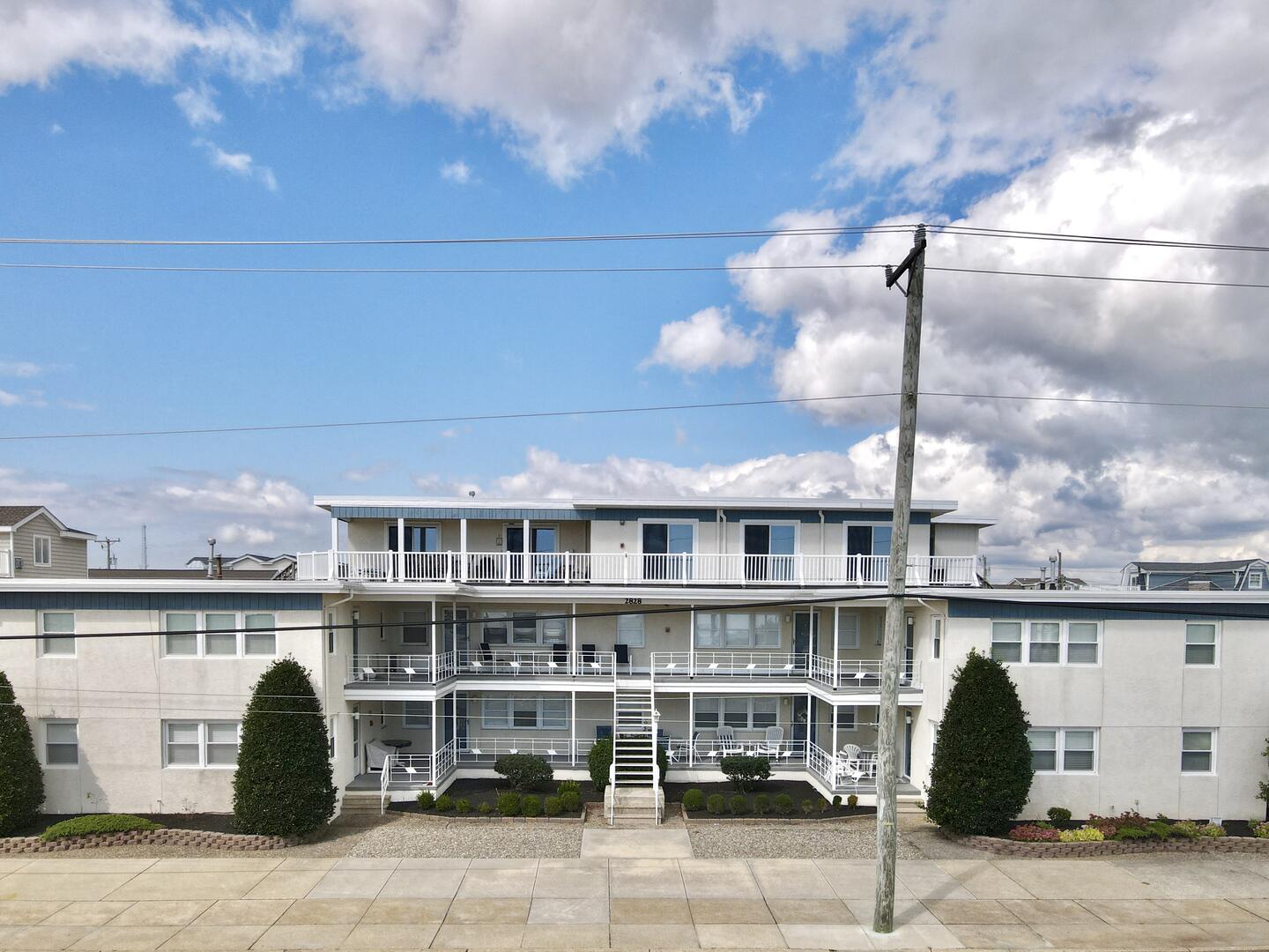 Long & Foster Vacation Rentals-2828 Avalon Avenue, Unit 8-image-1