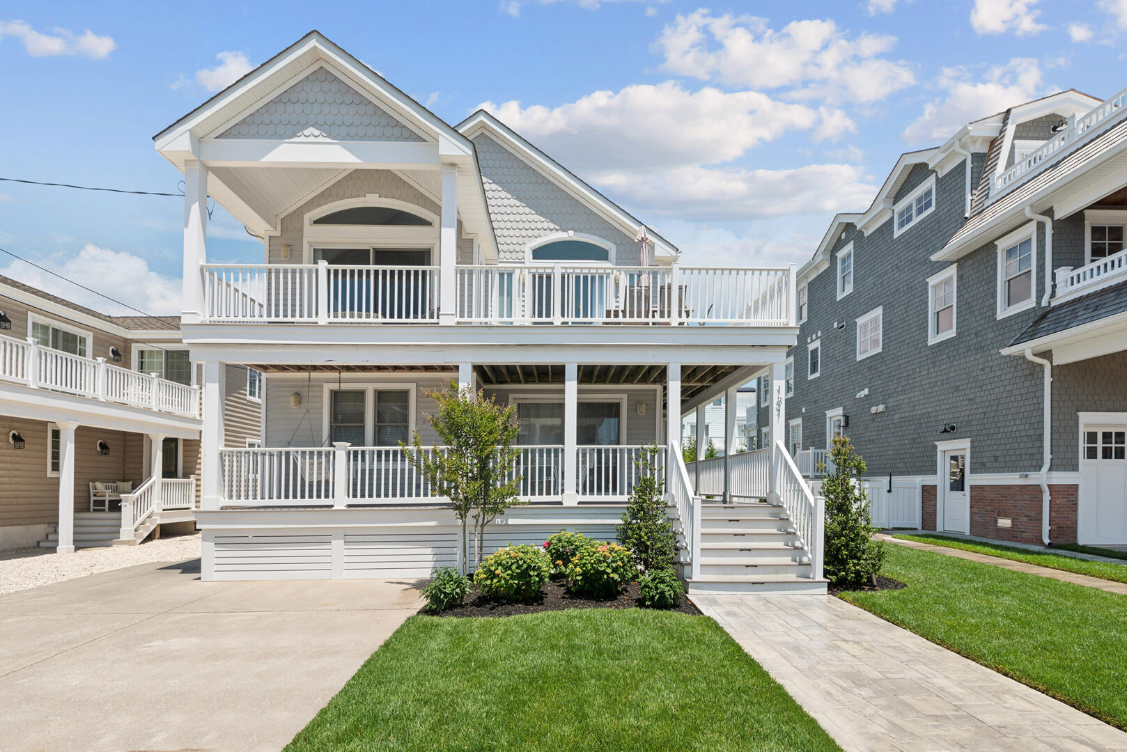 Long & Foster Vacation Rentals-131 32nd Street-image-1