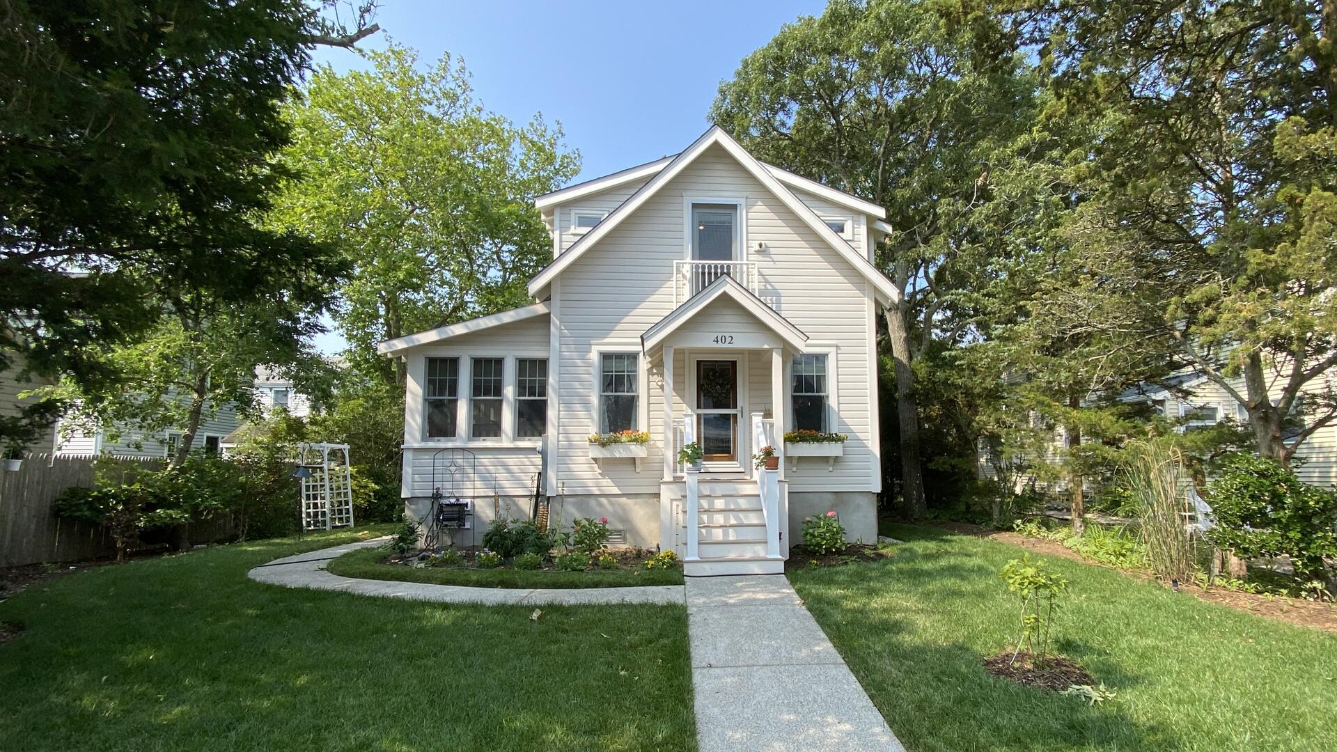 Long & Foster Vacation Rentals-402 Princeton Ave-image-1