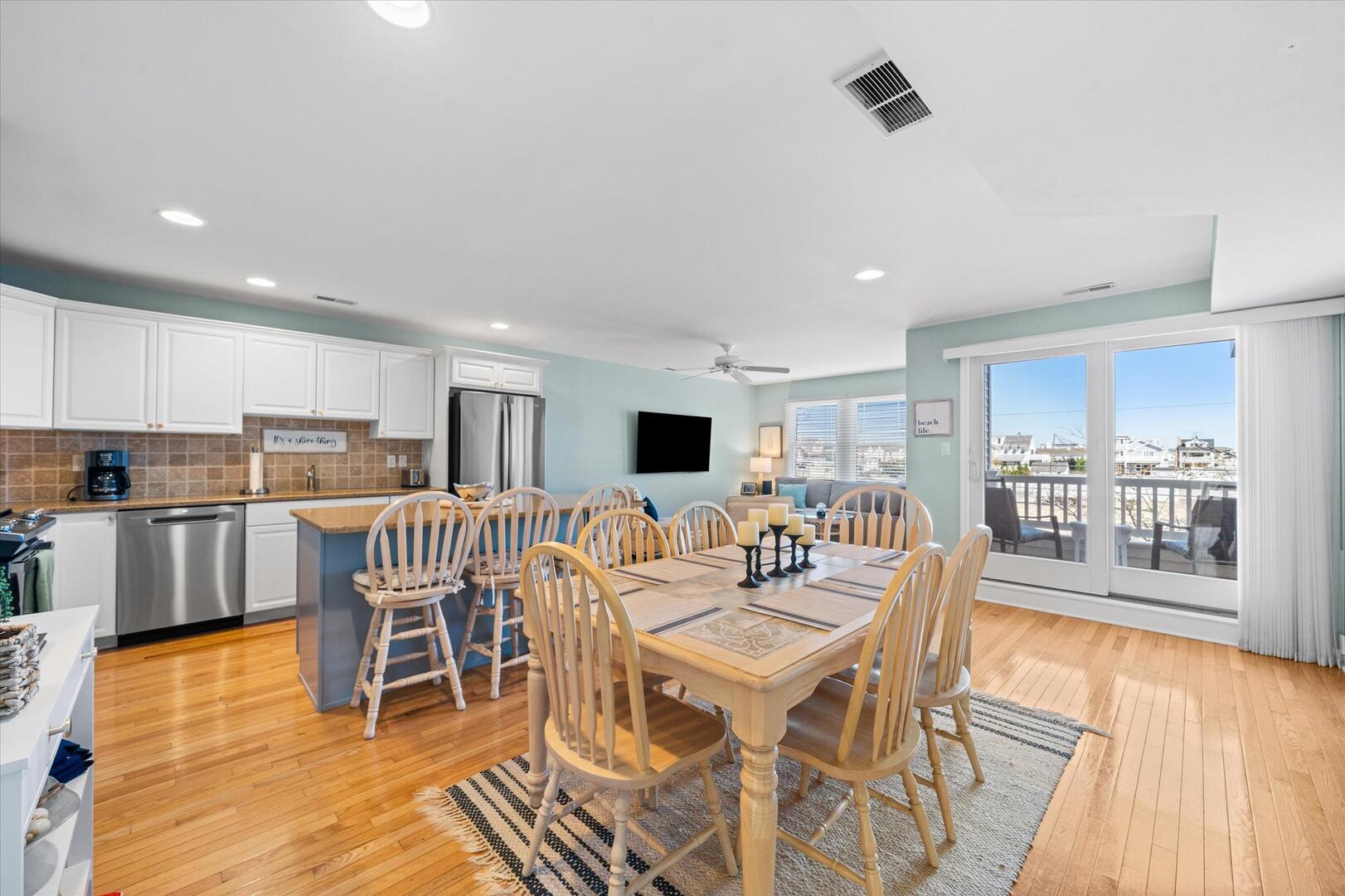 Long & Foster Vacation Rentals-270 21st Street, #270-image-1
