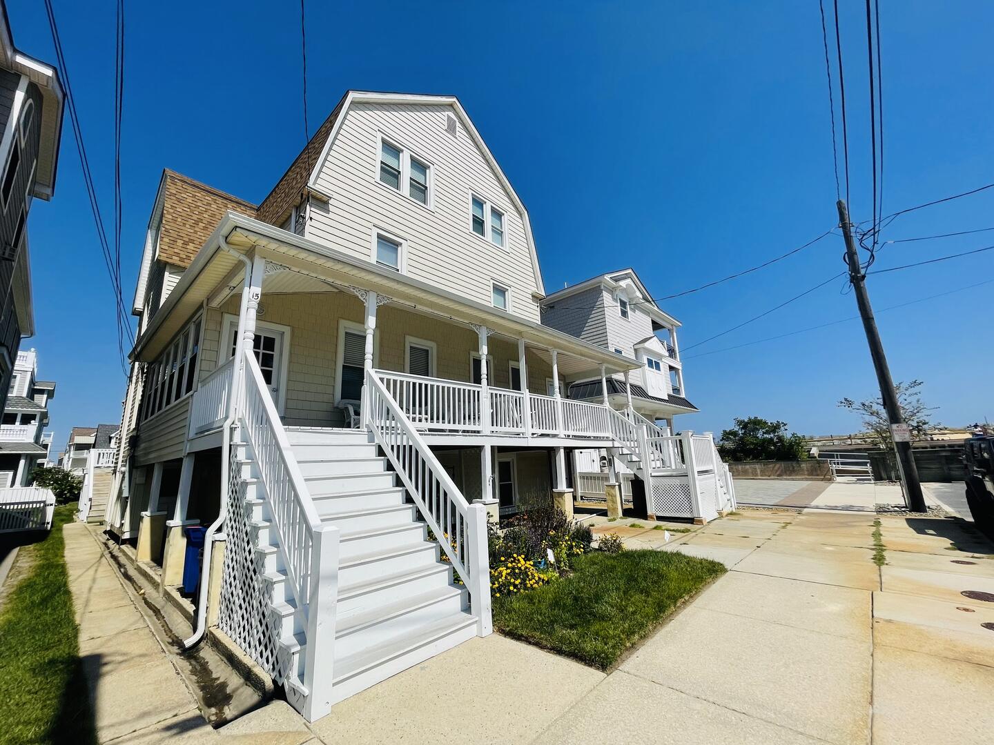 Long & Foster Vacation Rentals-15 51st Street West-image-1
