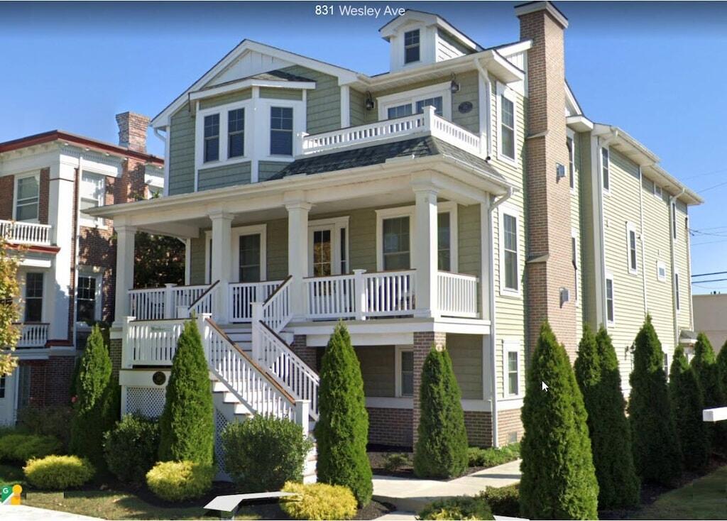 Long & Foster Vacation Rentals-831 Wesley Ave., 2nd Floor-image-1