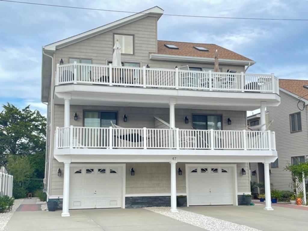 Long & Foster Vacation Rentals-47 84th Street West-image-1