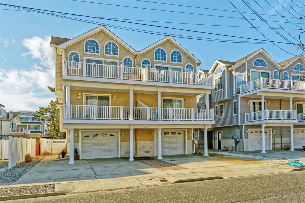 Long & Foster Vacation Rentals-110 56th Street West-image-1
