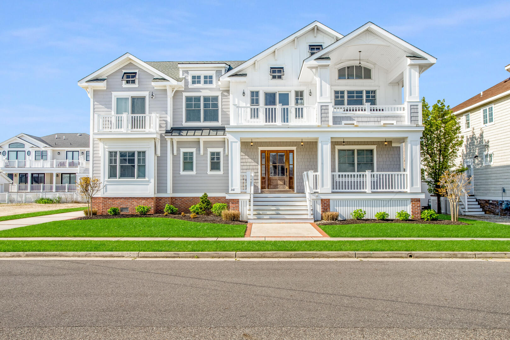 Long & Foster Vacation Rentals-241 107th St.-image-1