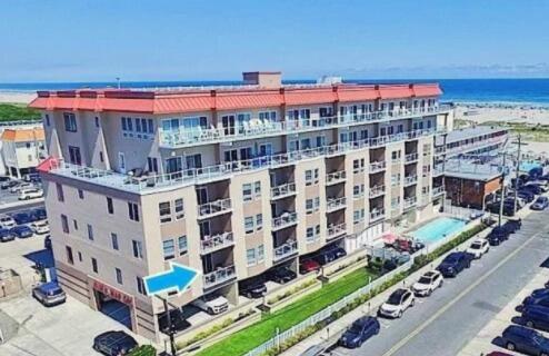 Long & Foster Vacation Rentals-501 E Stockton Avenue #101-image-1
