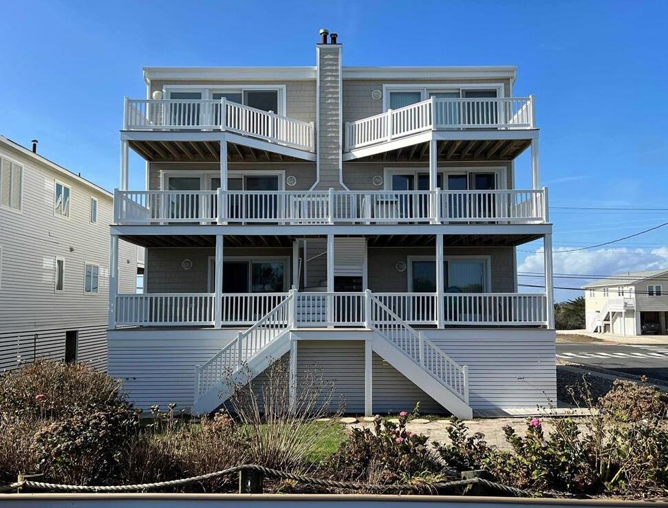 Long & Foster Vacation Rentals-2701 Landis Avenue South-image-1