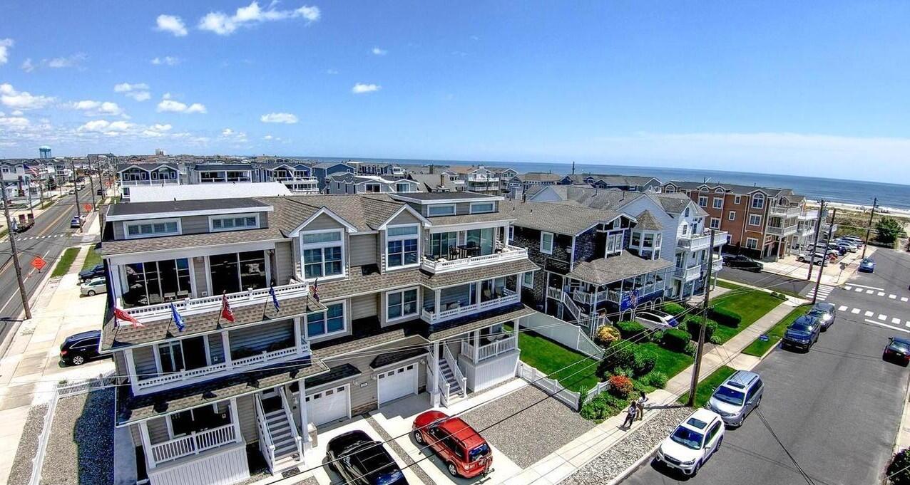 29 55th Street West | Sea Isle City, NJ | Long & Foster Vacation