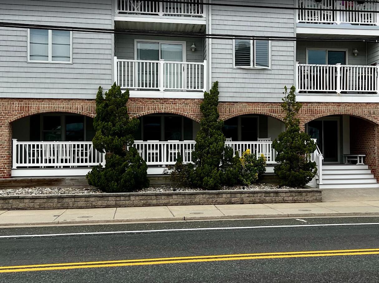 Long & Foster Vacation Rentals-3400 Landis Ave #116-image-1