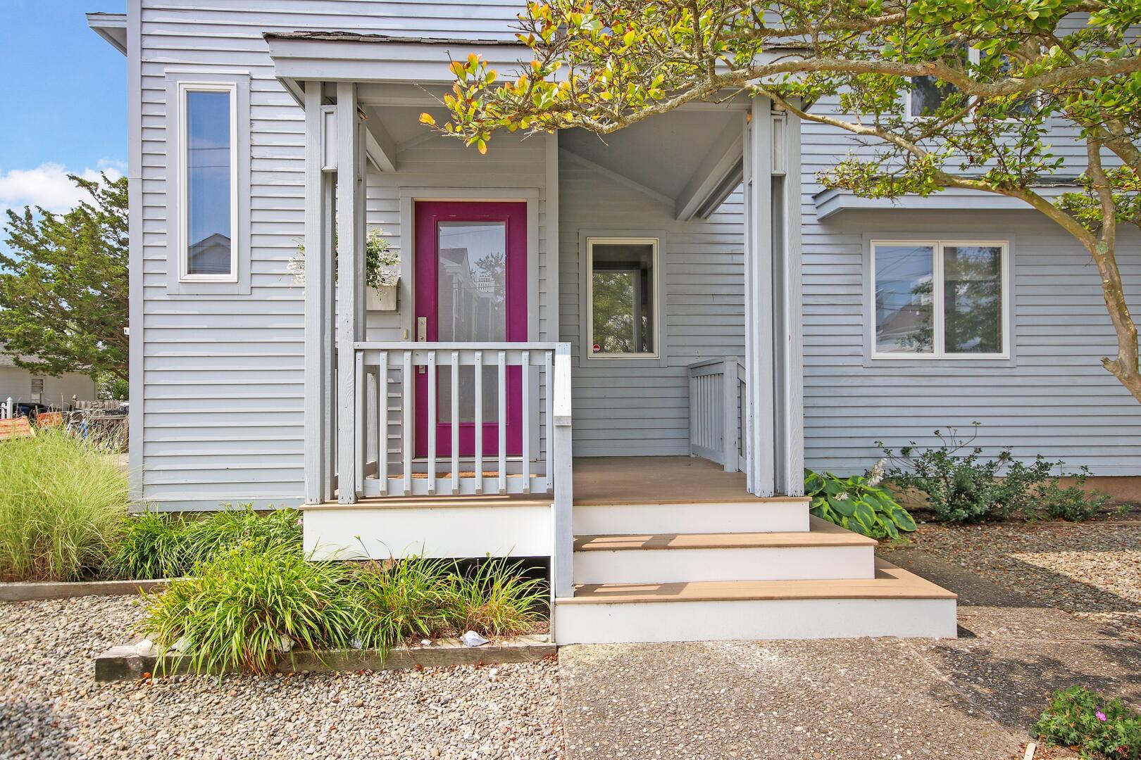 Long & Foster Vacation Rentals-215 A 106th St.-image-1