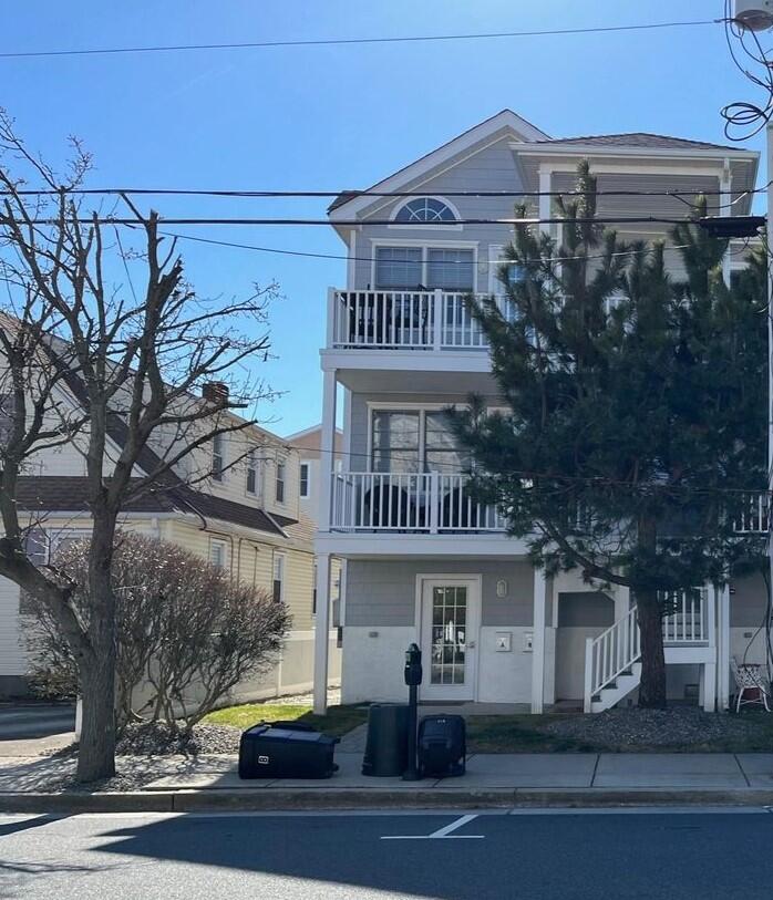 Long & Foster Vacation Rentals-300 E Leaming Ave., Unit A-image-1