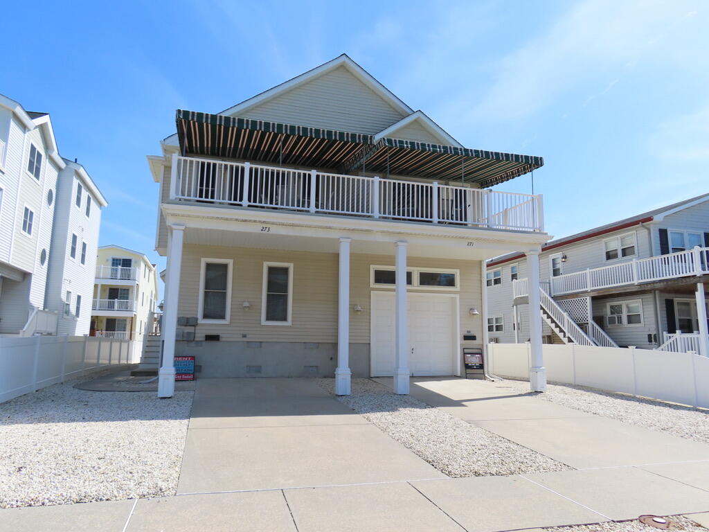 Long & Foster Vacation Rentals-273 33rd Street-image-1