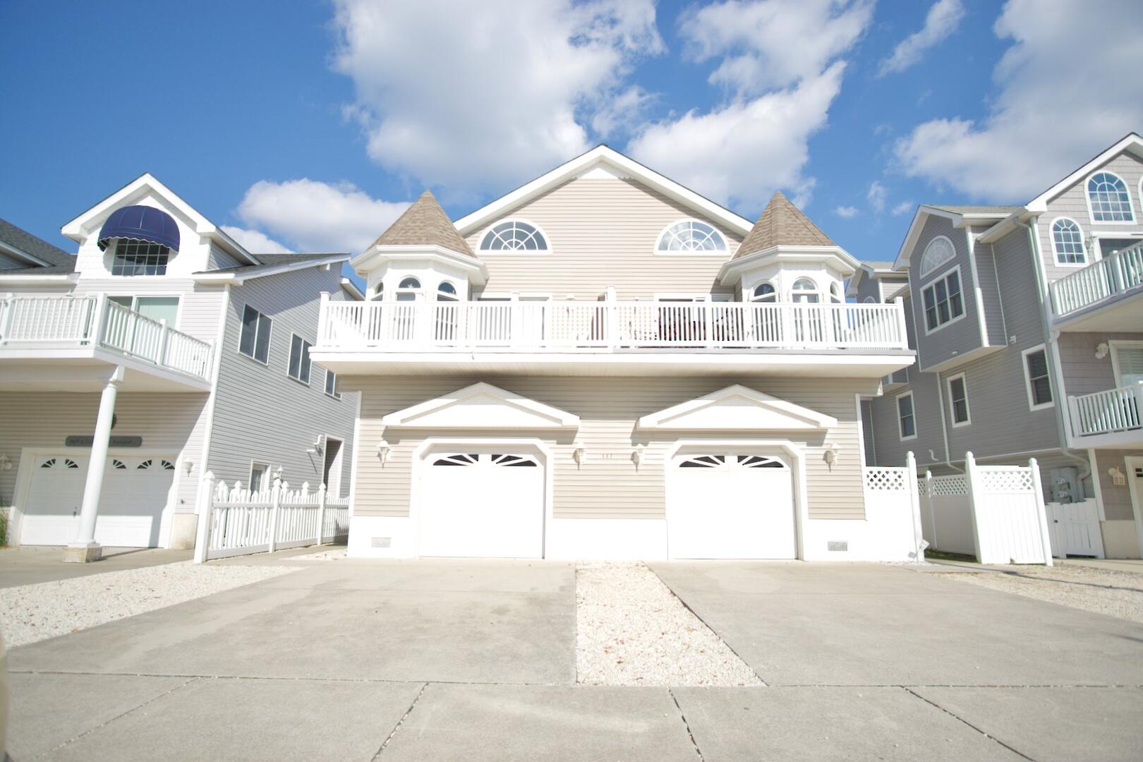 Long & Foster Vacation Rentals-137 53rd Street East-image-1