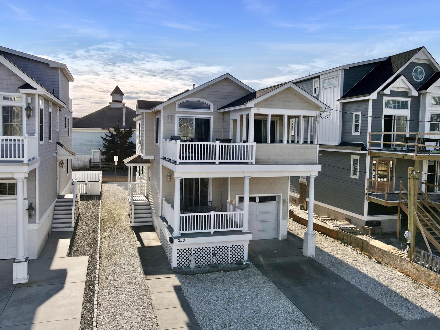 Long & Foster Vacation Rentals-250 25th Street-image-1