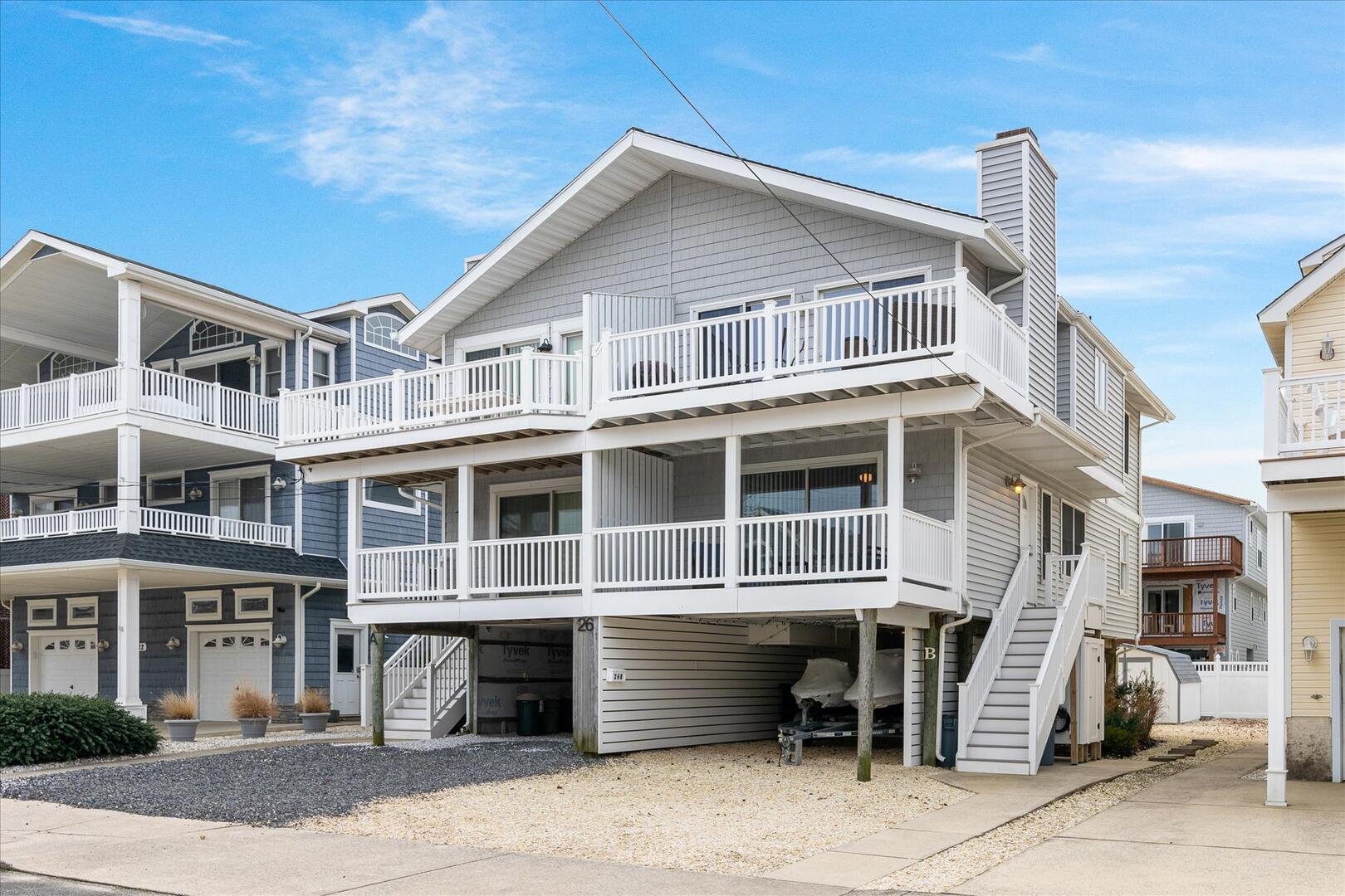 Long & Foster Vacation Rentals-26 80th Street West-image-1