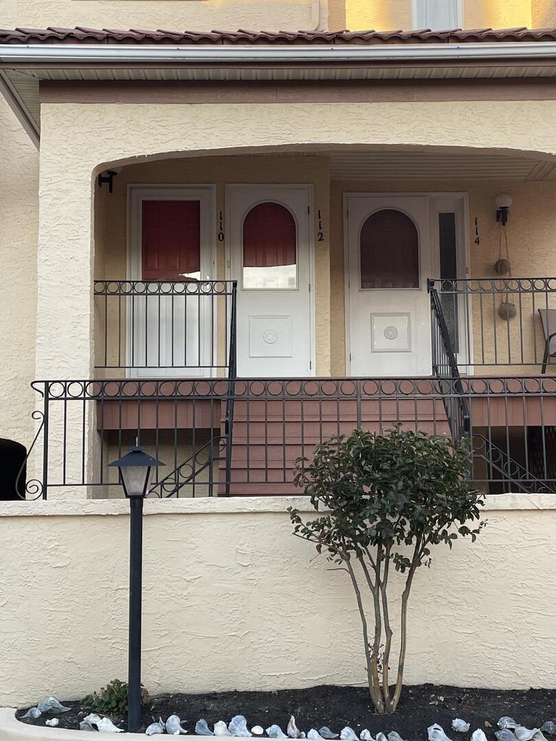 Long & Foster Vacation Rentals-301 E. South Station Ave 112-image-1