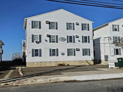 Long & Foster Vacation Rentals-6412 Central Ave Unit Q-image-1
