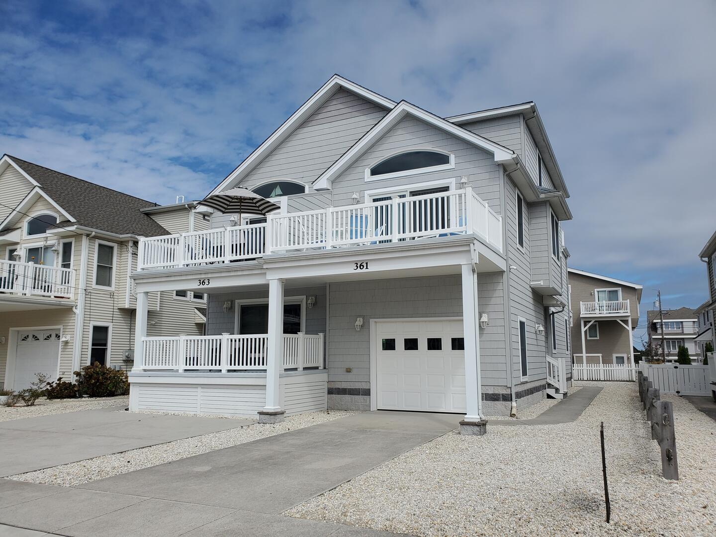 Long & Foster Vacation Rentals-361 40th Street, East-image-1