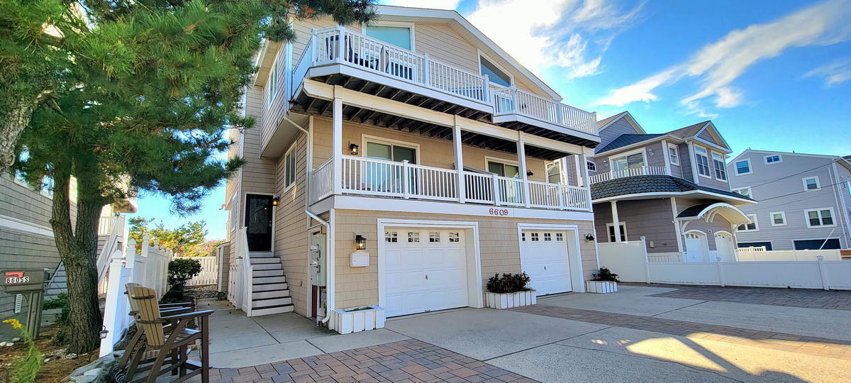 Long & Foster Vacation Rentals-6609 Pleasure Ave North-image-1
