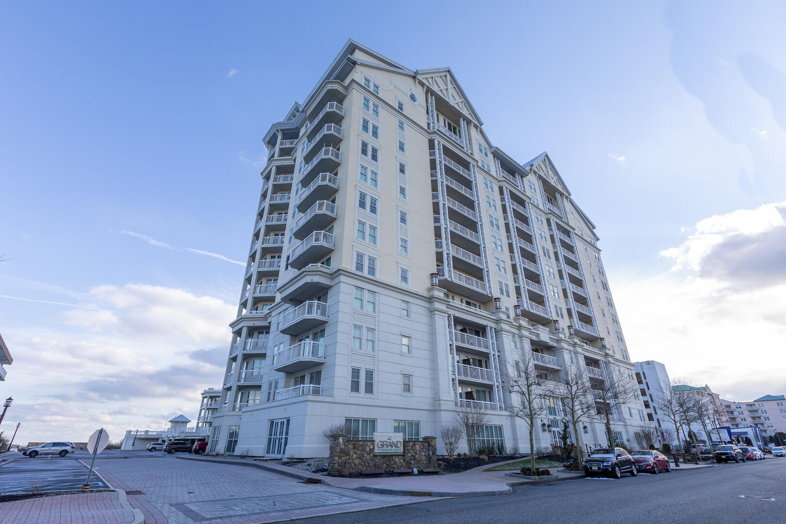 Long & Foster Vacation Rentals-9601 Atlantic Ave #302-image-1