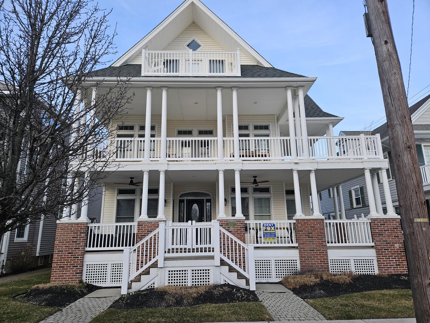 Long & Foster Vacation Rentals-861 2nd Street, 1st Floor-image-1