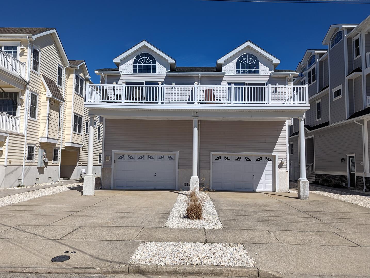 Long & Foster Vacation Rentals-113 56th Street West-image-1