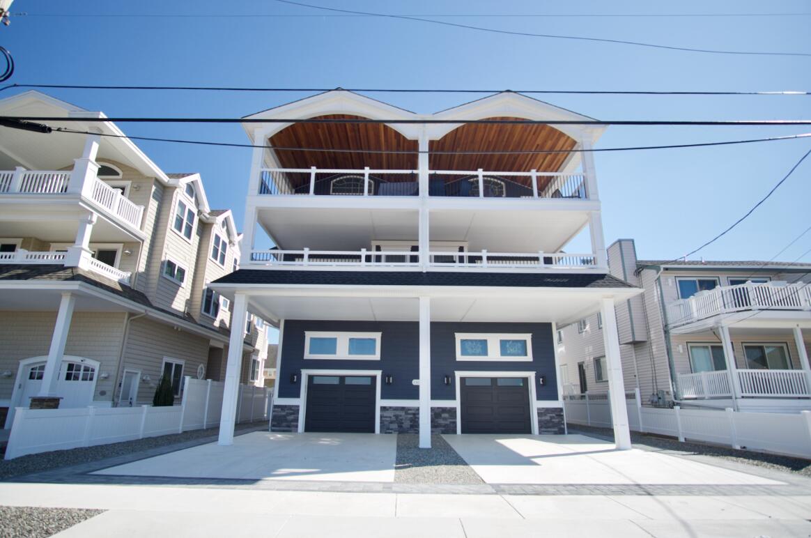 Long & Foster Vacation Rentals-3309 Central Avenue South-image-1