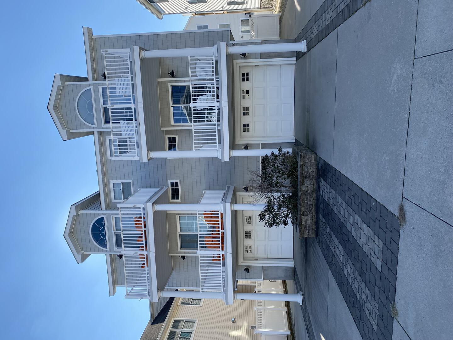 Long & Foster Vacation Rentals-126 65th Street West-image-1