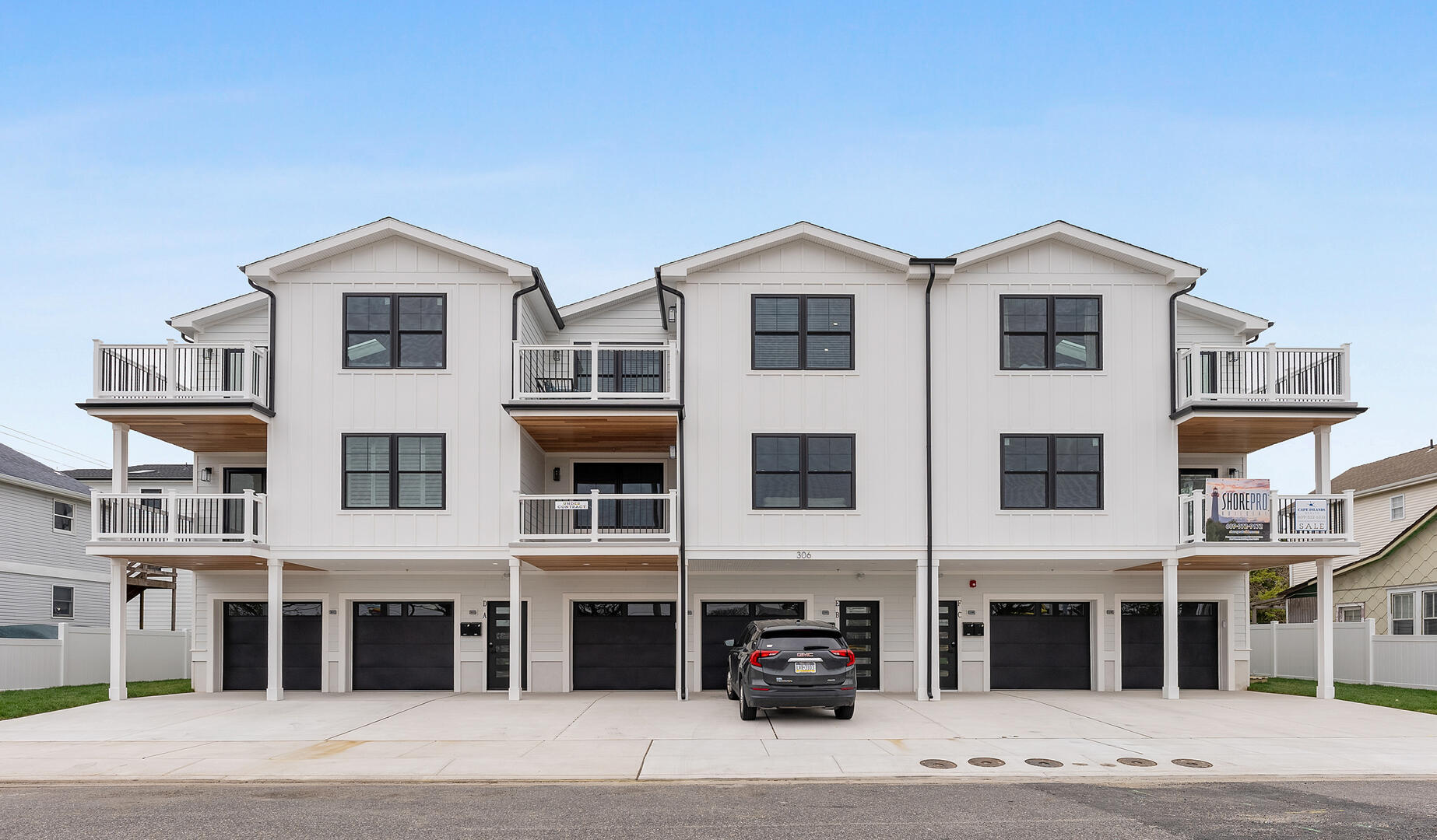 Long & Foster Vacation Rentals-306 W. Youngs Ave. Unit E-image-1