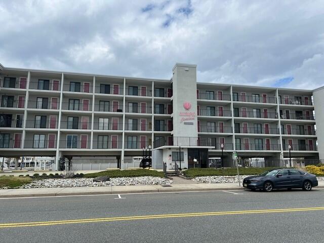 Long & Foster Vacation Rentals-900 JFK Beach Drive #503-image-1