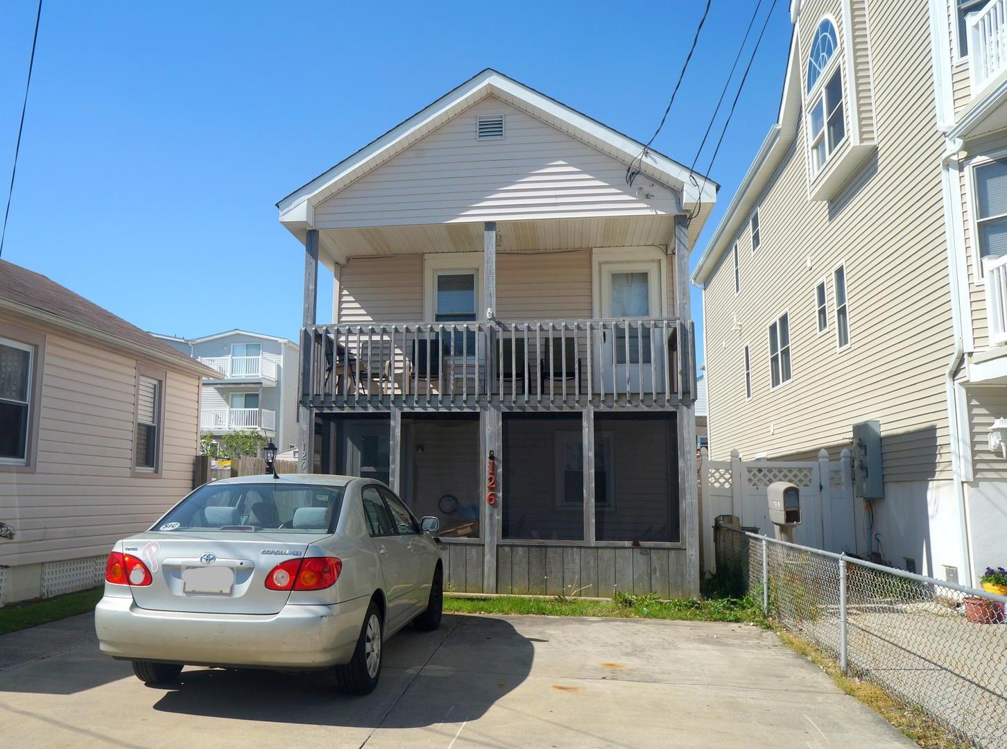 Long & Foster Vacation Rentals-126 42nd Street 1st Fl.-image-1