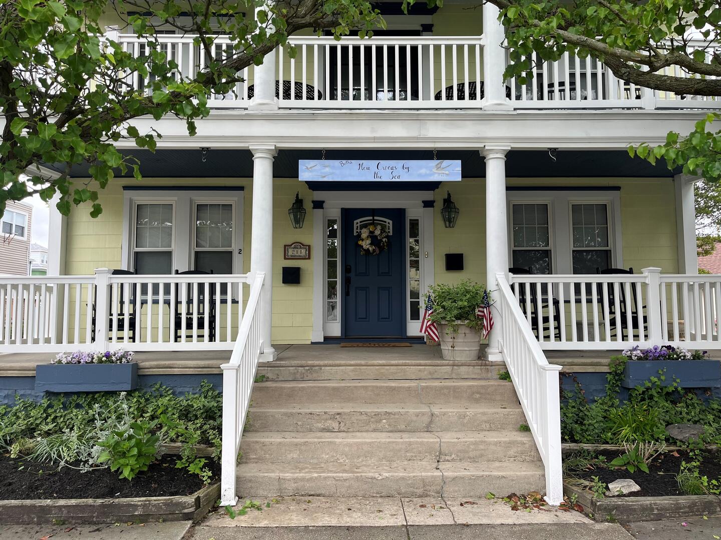 Long & Foster Vacation Rentals-211 E. Crocus Ave. #2-image-1