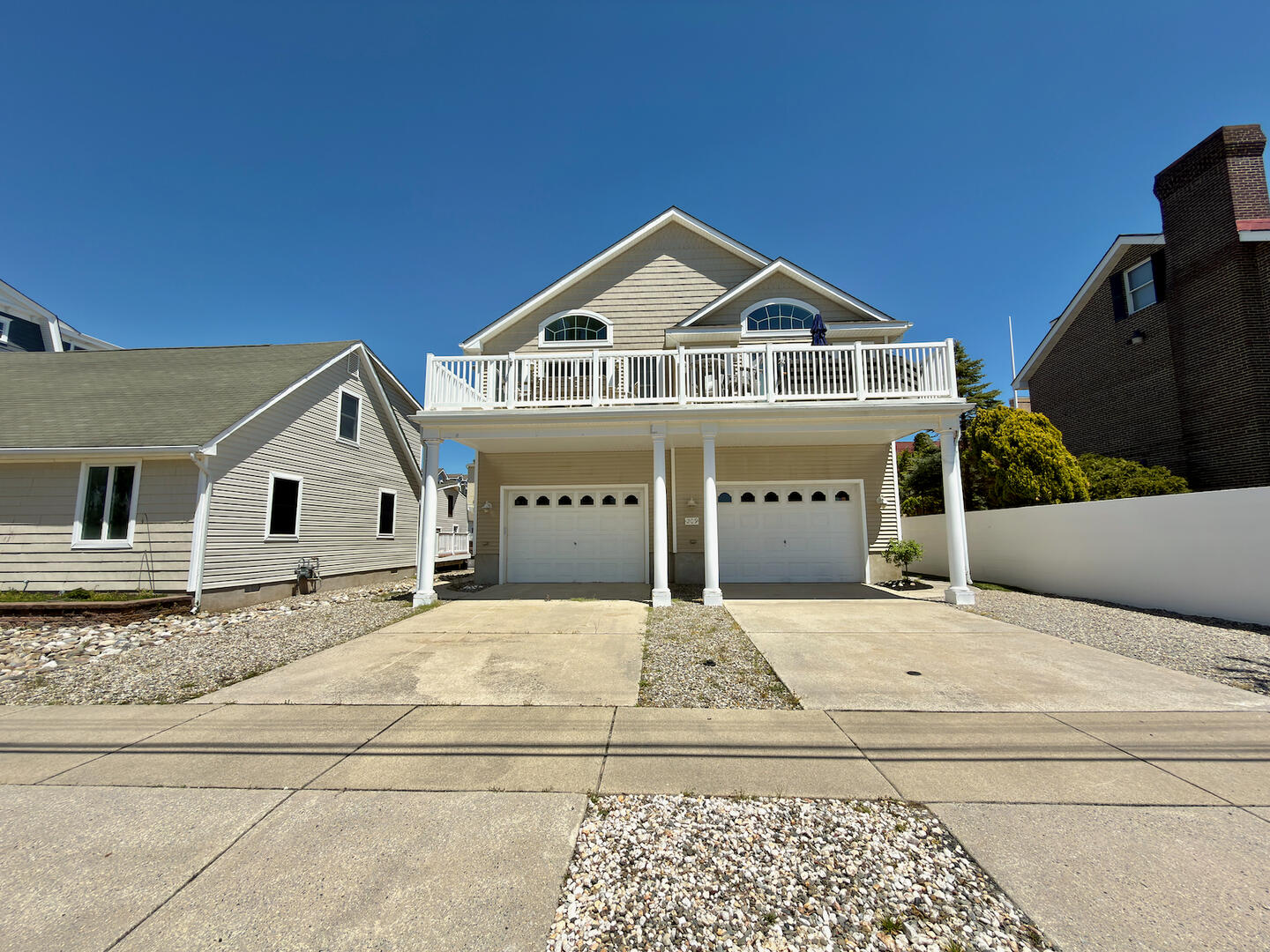 Long & Foster Vacation Rentals-209 80th Street East-image-1