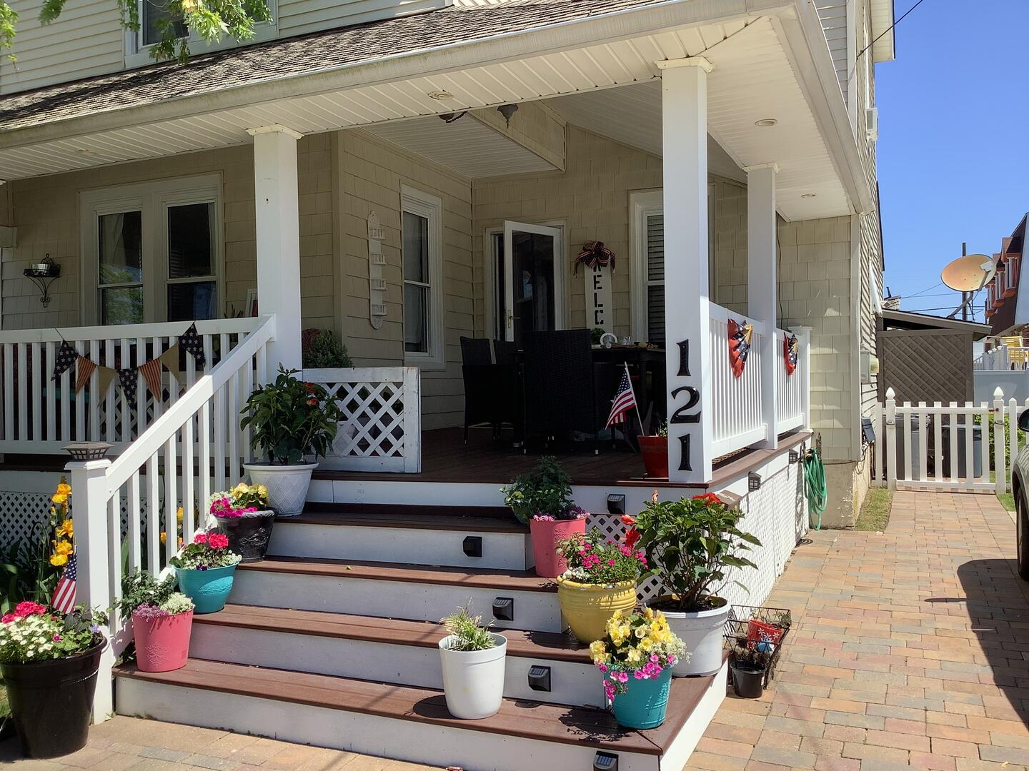 Long & Foster Vacation Rentals-121 E Chestnut Ave-image-1