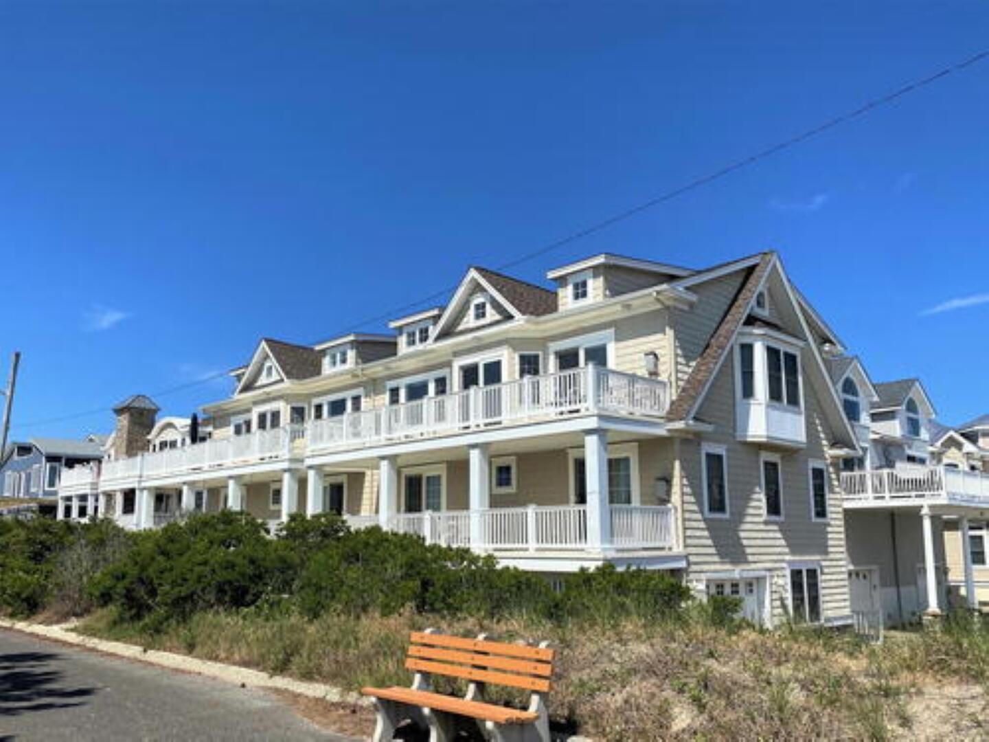 Long & Foster Vacation Rentals-10 56th Street North-image-1