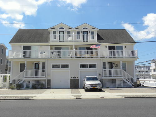 Long & Foster Vacation Rentals-42 78th Street East-image-1