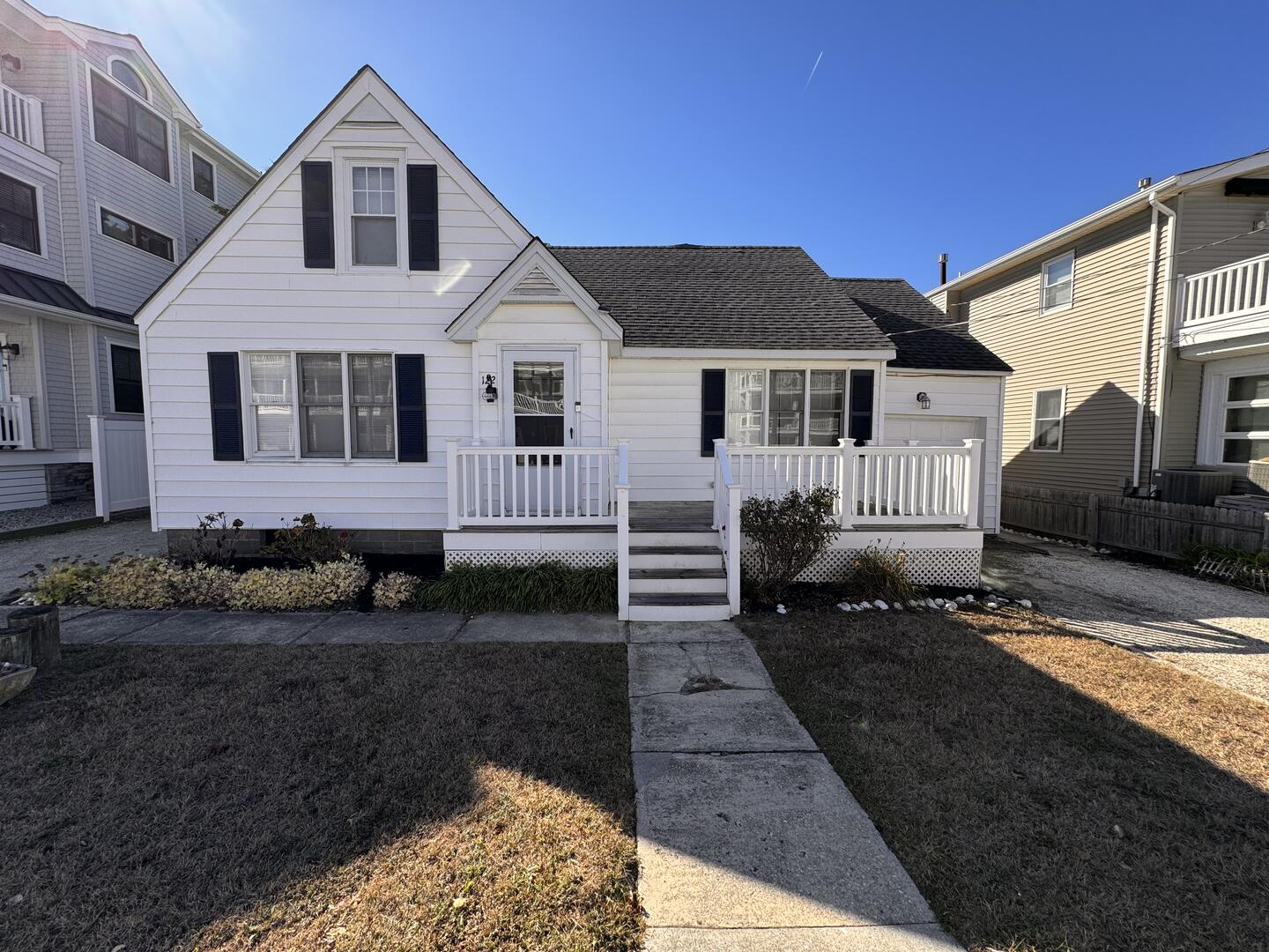 Long & Foster Vacation Rentals-122 89th Street 1st Floor-image-1