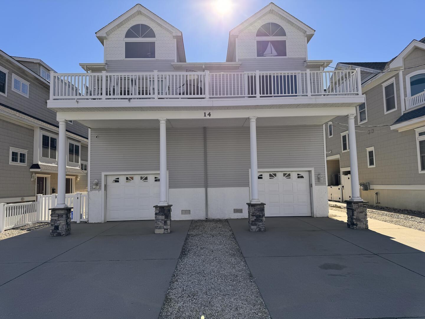 Long & Foster Vacation Rentals-14 56th Street West-image-1