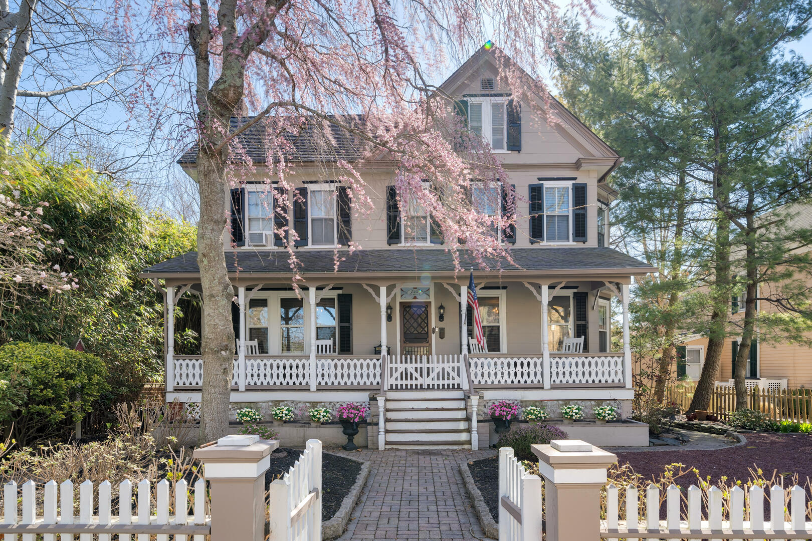 Long & Foster Vacation Rentals-722 Corgie Street-image-1